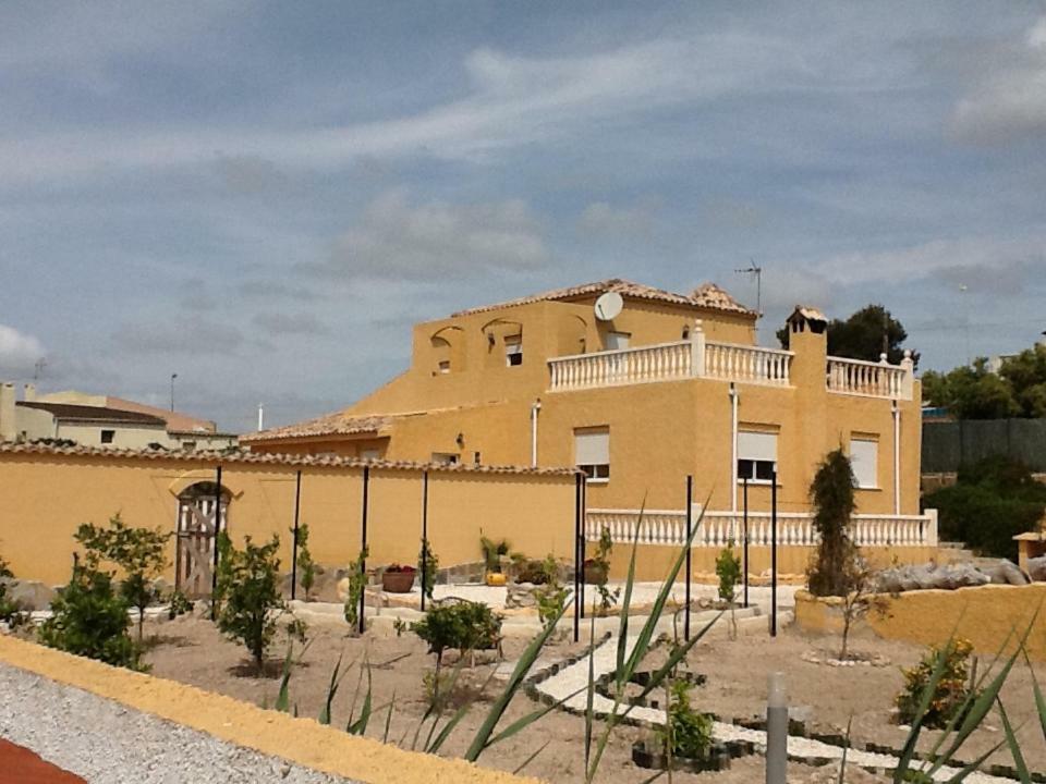 Pete'S Place La Marina Exterior photo